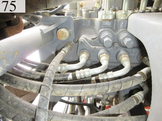 中古建設機械 中古 日立建機 HITACHI 油圧ショベル・バックホー ０．４－０．５立米 ZX135US-3