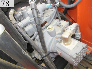 中古建設機械 中古 日立建機 HITACHI 油圧ショベル・バックホー ０．４－０．５立米 ZX135US-3