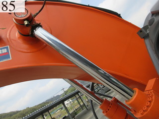 中古建設機械 中古 日立建機 HITACHI 油圧ショベル・バックホー ０．４－０．５立米 ZX135US-3