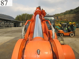 中古建設機械 中古 日立建機 HITACHI 油圧ショベル・バックホー ０．４－０．５立米 ZX135US-3