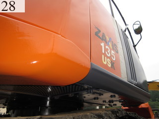 中古建設機械 中古 日立建機 HITACHI 油圧ショベル・バックホー ０．４－０．５立米 ZX135USK-3