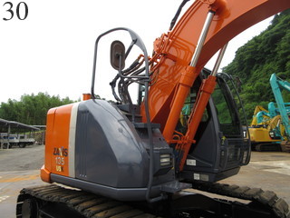 中古建設機械 中古 日立建機 HITACHI 油圧ショベル・バックホー ０．４－０．５立米 ZX135USK-3