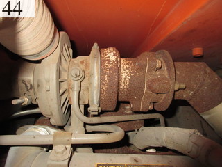 中古建設機械 中古 日立建機 HITACHI 油圧ショベル・バックホー ０．４－０．５立米 ZX135USK-3
