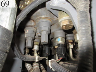 中古建設機械 中古 日立建機 HITACHI 油圧ショベル・バックホー ０．４－０．５立米 ZX135USK-3