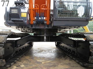 中古建設機械 中古 日立建機 HITACHI 油圧ショベル・バックホー ０．４－０．５立米 ZX135USK-3