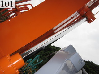 中古建設機械 中古 日立建機 HITACHI 油圧ショベル・バックホー ０．４－０．５立米 ZX135USK-3