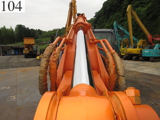 中古建設機械 中古 日立建機 HITACHI 油圧ショベル・バックホー ０．４－０．５立米 ZX135USK-3