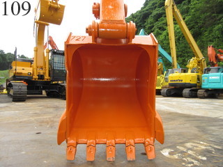 中古建設機械 中古 日立建機 HITACHI 油圧ショベル・バックホー ０．４－０．５立米 ZX135USK-3