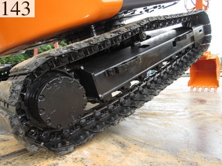 中古建設機械 中古 日立建機 HITACHI 油圧ショベル・バックホー ０．４－０．５立米 ZX135USK-3