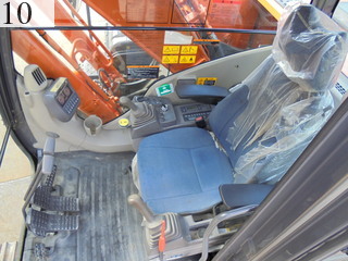 中古建設機械 中古 日立建機 HITACHI 油圧ショベル・バックホー ０．７－０．９立米 ZX200-3