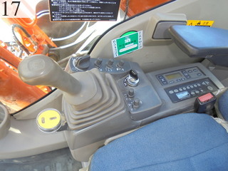 中古建設機械 中古 日立建機 HITACHI 油圧ショベル・バックホー ０．７－０．９立米 ZX200-3