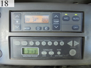 中古建設機械 中古 日立建機 HITACHI 油圧ショベル・バックホー ０．７－０．９立米 ZX200-3