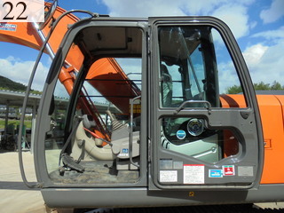 中古建設機械 中古 日立建機 HITACHI 油圧ショベル・バックホー ０．７－０．９立米 ZX200-3