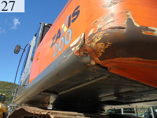 中古建設機械 中古 日立建機 HITACHI 油圧ショベル・バックホー ０．７－０．９立米 ZX200-3