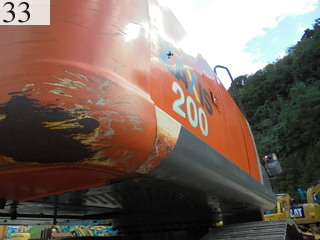 中古建設機械 中古 日立建機 HITACHI 油圧ショベル・バックホー ０．７－０．９立米 ZX200-3