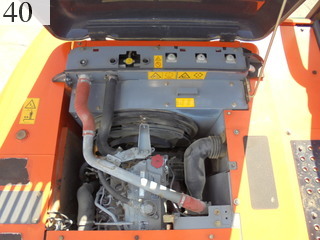 中古建設機械 中古 日立建機 HITACHI 油圧ショベル・バックホー ０．７－０．９立米 ZX200-3
