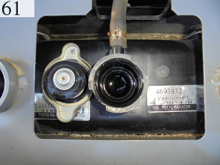 中古建設機械 中古 日立建機 HITACHI 油圧ショベル・バックホー ０．７－０．９立米 ZX200-3