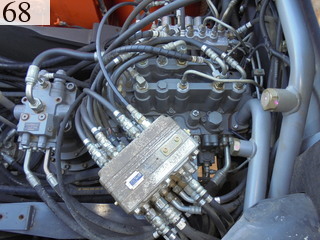 中古建設機械 中古 日立建機 HITACHI 油圧ショベル・バックホー ０．７－０．９立米 ZX200-3