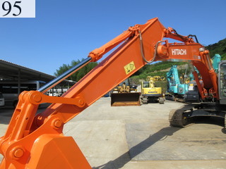 中古建設機械 中古 日立建機 HITACHI 油圧ショベル・バックホー ０．７－０．９立米 ZX200-3