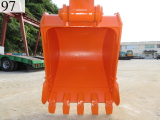 中古建設機械 中古 日立建機 HITACHI 油圧ショベル・バックホー ０．７－０．９立米 ZX200-3