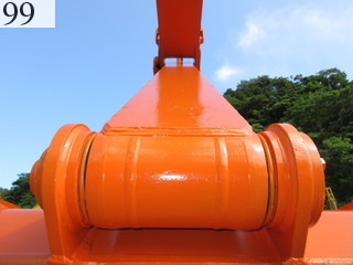 中古建設機械 中古 日立建機 HITACHI 油圧ショベル・バックホー ０．７－０．９立米 ZX200-3