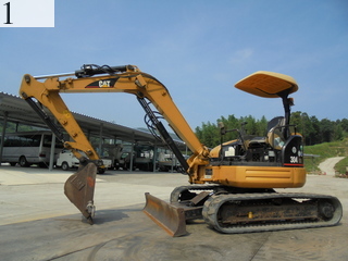 中古建設機械 中古 キャタピラー CAT 油圧ショベル・バックホー ０．２－０．３立米 304CR