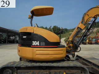 中古建設機械 中古 キャタピラー CAT 油圧ショベル・バックホー ０．２－０．３立米 304CR