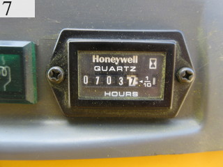 中古建設機械 中古 コマツ KOMATSU 油圧ショベル・バックホー ０．１立米以下 PC10MR-2