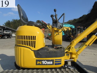 中古建設機械 中古 コマツ KOMATSU 油圧ショベル・バックホー ０．１立米以下 PC10MR-2