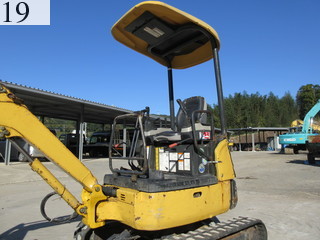 中古建設機械 中古 コマツ KOMATSU 油圧ショベル・バックホー ０．１立米以下 PC18MR-2