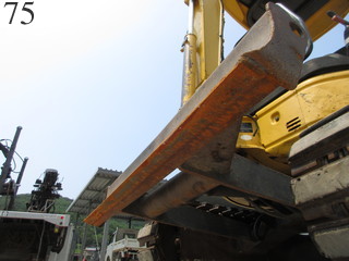 中古建設機械 中古 コマツ KOMATSU 油圧ショベル・バックホー ０．１立米以下 PC20MR-2