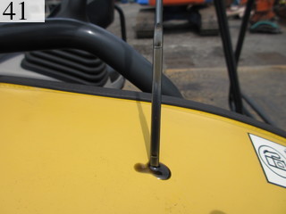 中古建設機械 中古 コマツ KOMATSU 油圧ショベル・バックホー ０．１立米以下 PC20MR-3