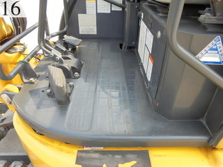 中古建設機械 中古 コマツ KOMATSU 油圧ショベル・バックホー ０．１立米以下 PC30MR-3