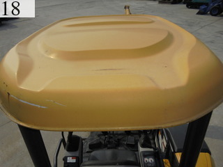 中古建設機械 中古 コマツ KOMATSU 油圧ショベル・バックホー ０．１立米以下 PC30MR-3