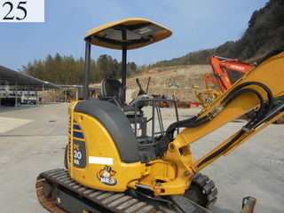 中古建設機械 中古 コマツ KOMATSU 油圧ショベル・バックホー ０．１立米以下 PC30MR-3