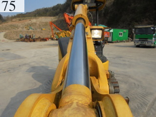 中古建設機械 中古 コマツ KOMATSU 油圧ショベル・バックホー ０．１立米以下 PC30MR-3