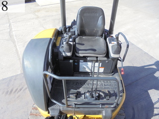中古建設機械 中古 コマツ KOMATSU 油圧ショベル・バックホー ０．２－０．３立米 PC30MR-3