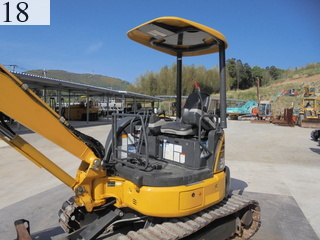 中古建設機械 中古 コマツ KOMATSU 油圧ショベル・バックホー ０．２－０．３立米 PC30MR-3