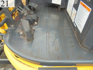 中古建設機械 中古 コマツ KOMATSU 油圧ショベル・バックホー ０．１立米以下 PC30MR-3