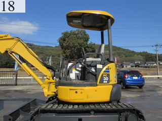 中古建設機械 中古 コマツ KOMATSU 油圧ショベル・バックホー ０．１立米以下 PC30MR-3