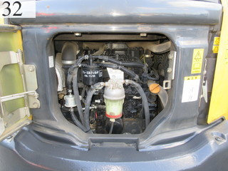 中古建設機械 中古 コマツ KOMATSU 油圧ショベル・バックホー ０．１立米以下 PC30MR-3