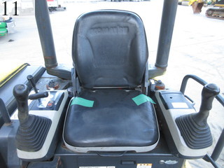 中古建設機械 中古 コマツ KOMATSU 油圧ショベル・バックホー ０．２－０．３立米 PC40MR-2