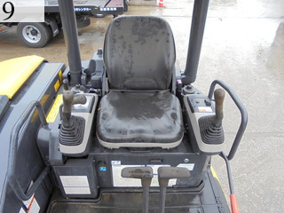 中古建設機械 中古 コマツ KOMATSU 油圧ショベル・バックホー ０．２－０．３立米 PC40MR-3