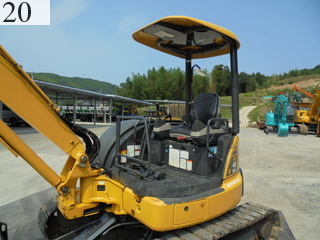 中古建設機械 中古 コマツ KOMATSU 油圧ショベル・バックホー ０．２－０．３立米 PC40MR-3