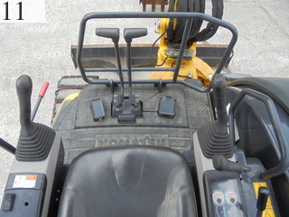 中古建設機械 中古 コマツ KOMATSU 油圧ショベル・バックホー ０．２－０．３立米 PC40MR-3