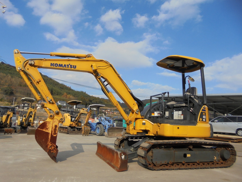中古建設機械 中古 コマツ KOMATSU 油圧ショベル・バックホー ０．２－０．３立米 PC40MR-3
