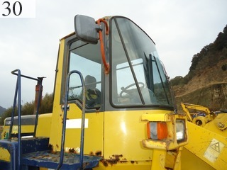 Used Construction Machine Used KOMATSU KOMATSU Wheel Loader bigger than 1.0m3 WA200-3
