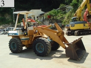 中古建設機械 中古 コマツ KOMATSU ホイール・ローダ １．０立米以下 WA40-1