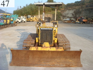 中古建設機械 中古 コマツ KOMATSU ブルドーザ  D21P-6