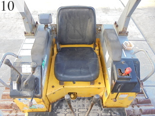 中古建設機械 中古 コマツ KOMATSU ブルドーザ  D21P-7E